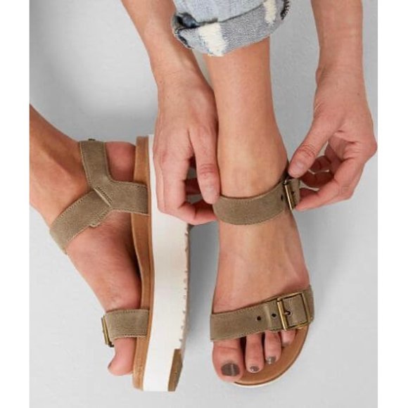 ugg angie sandal black